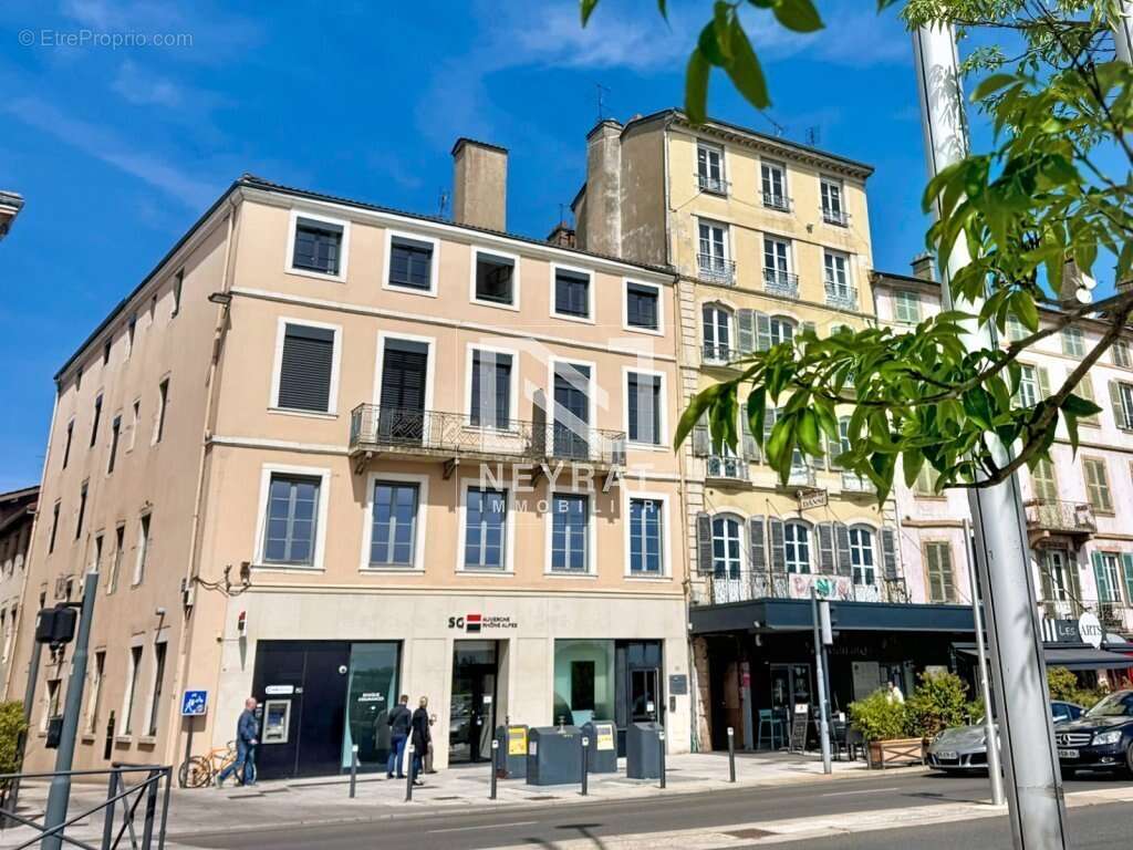 Un quartier premium, une vue imprenable, un écrin prêt à accueillir ses occupants - photo 2