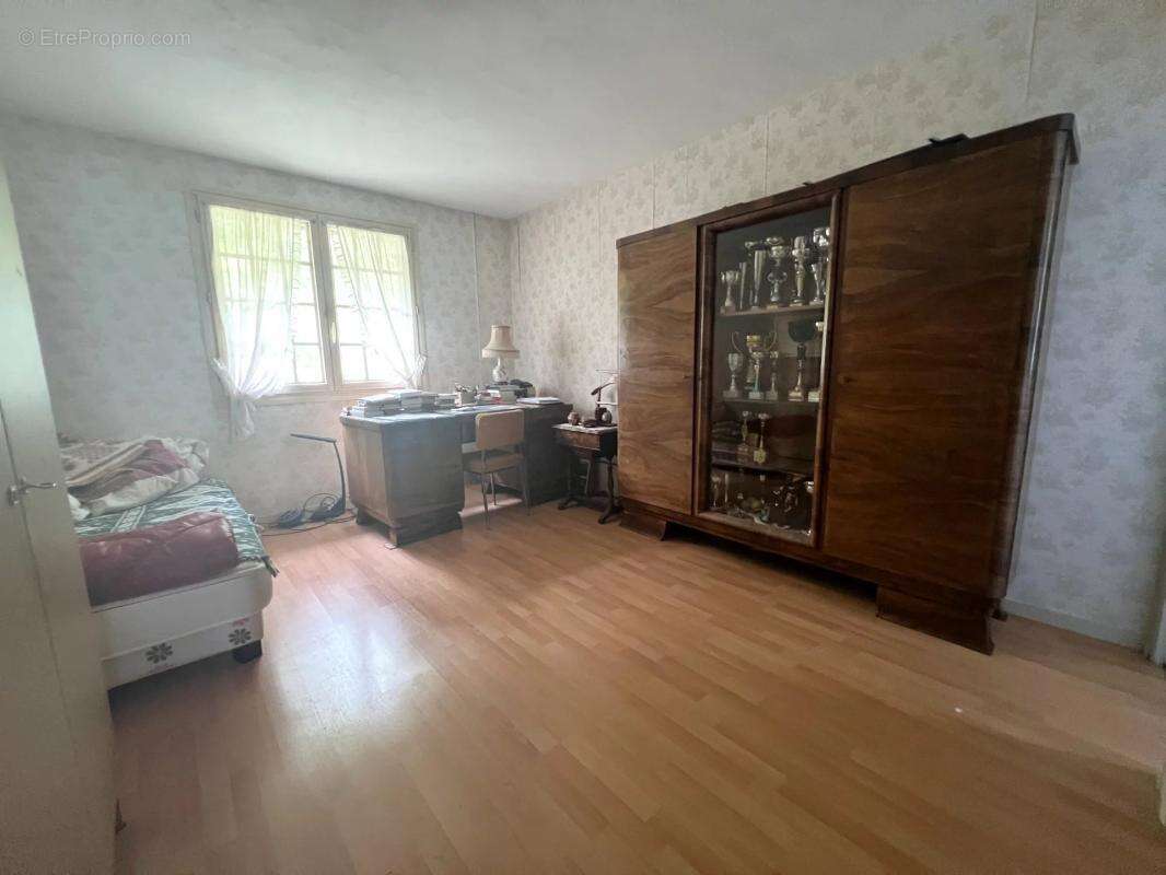 Maison à LES CLAYES-SOUS-BOIS