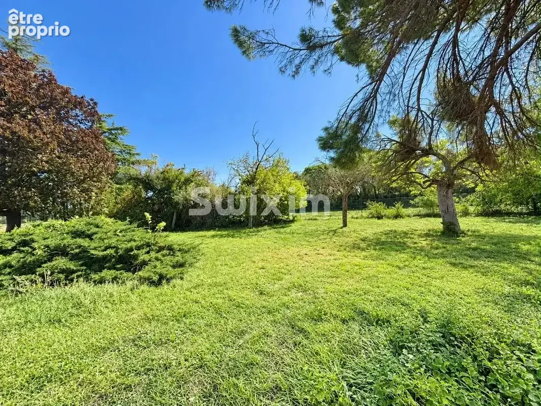 Terrain constructible plat et viabilisé en bordure - photo 2
