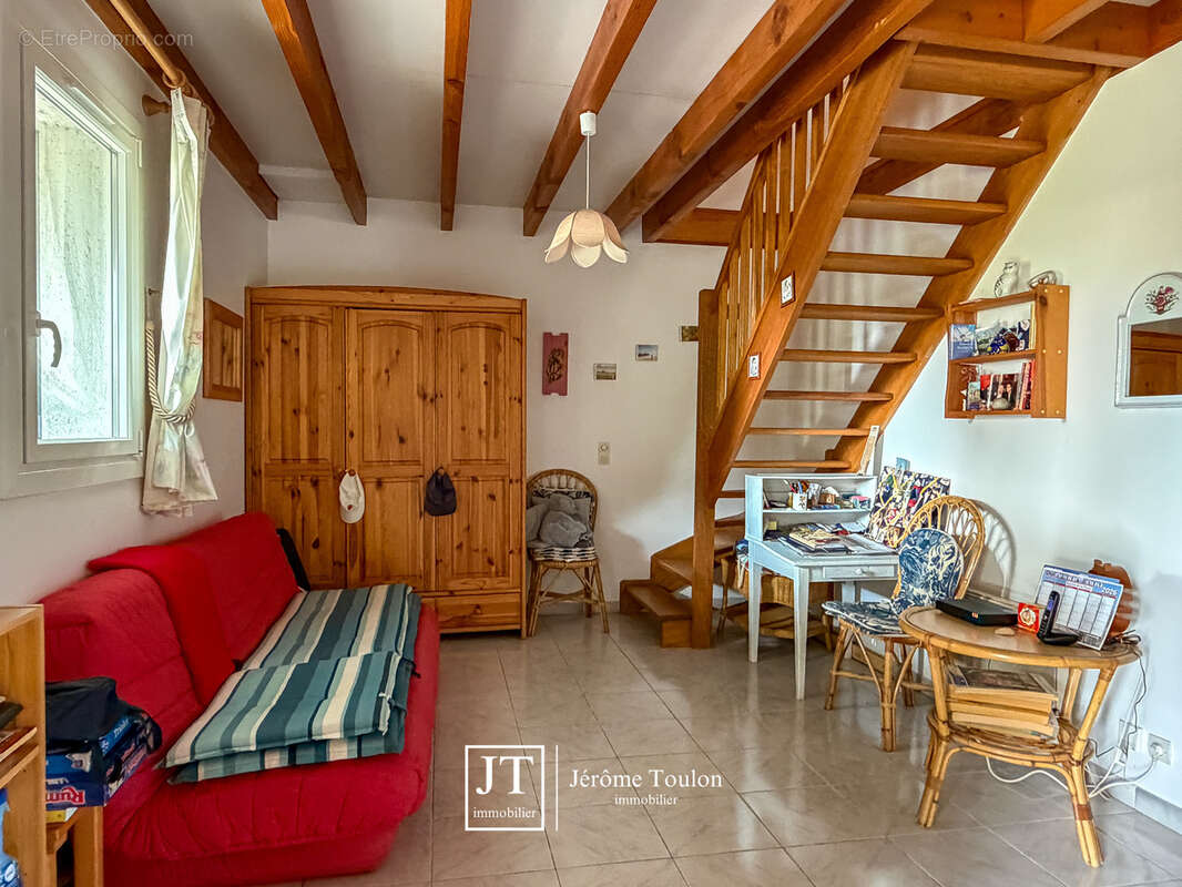Maison à LES MATHES