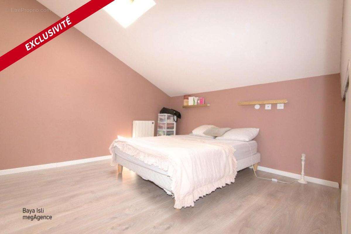 Tènement immobilier de 2 maisons avec piscine, garage et terrain – 364 000 € FAI - photo 8