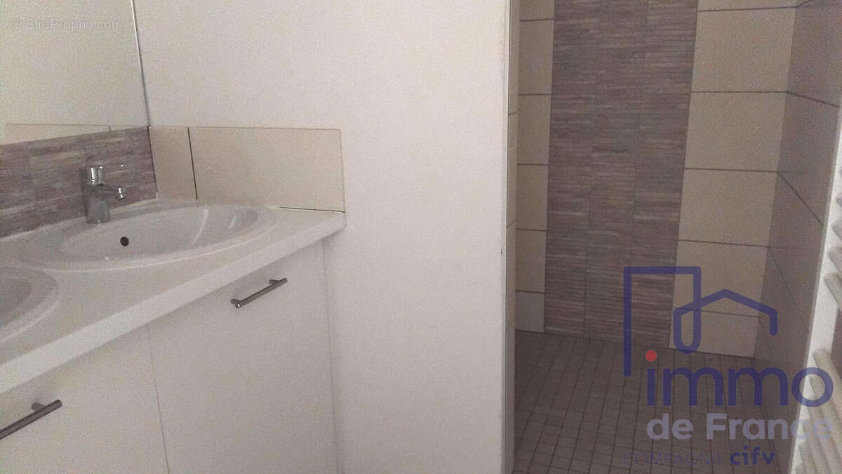 Appartement à SAINT-ETIENNE