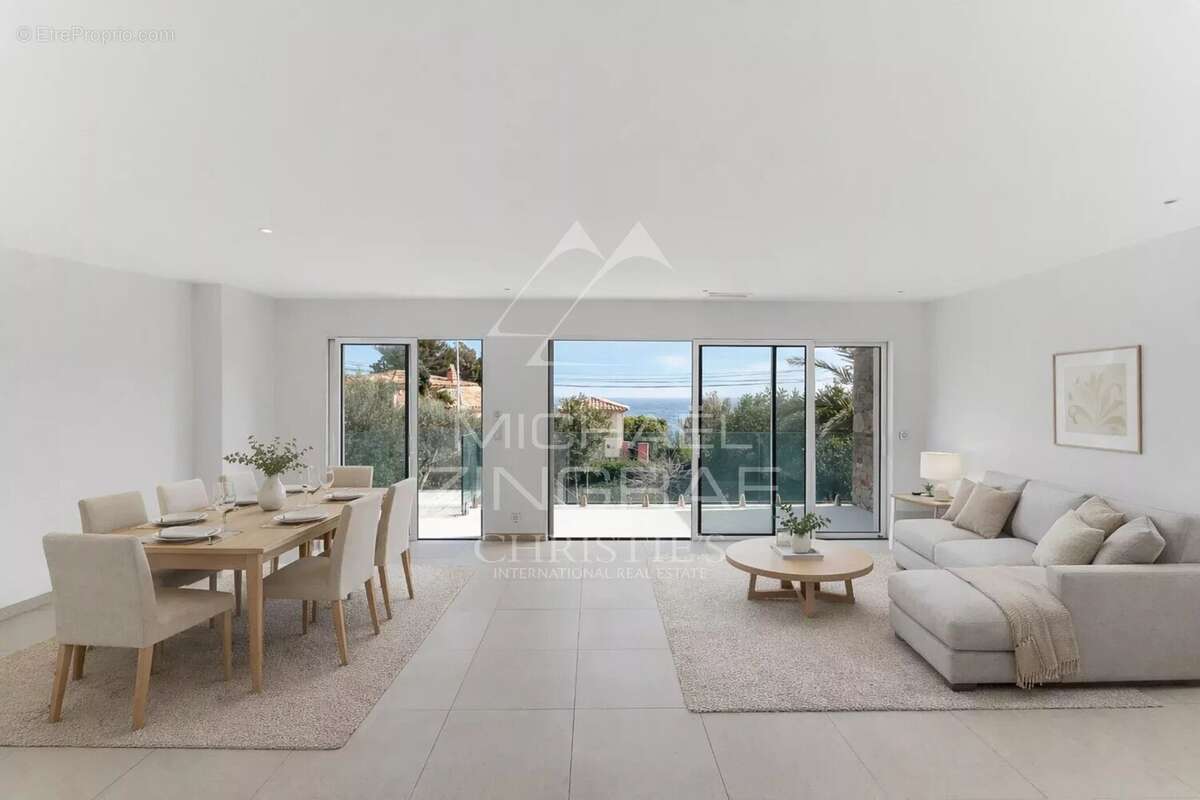 Maison à CAVALAIRE-SUR-MER