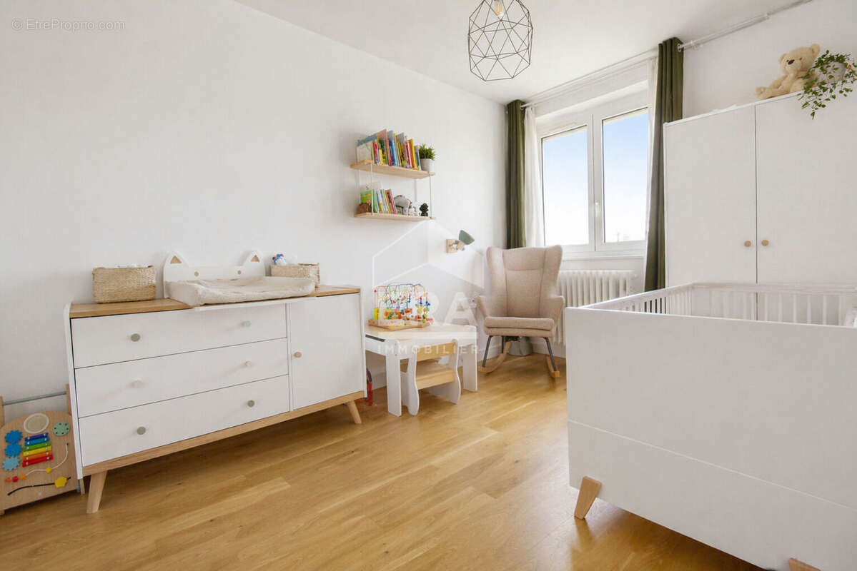 Appartement à ISSY-LES-MOULINEAUX