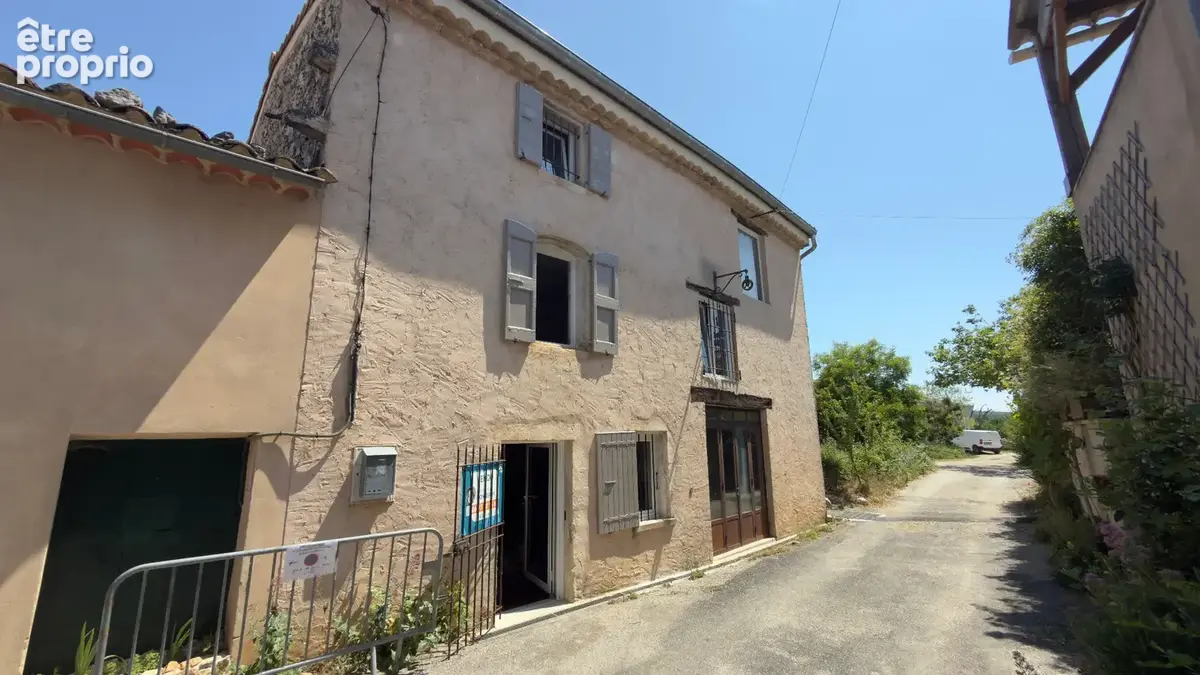 172 m2 - Grand potentiel - Toiture neuve - 10 couchages - Jardinet - photo 2
