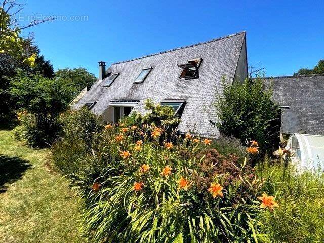 Maison à SAINT-CARADEC-TREGOMEL