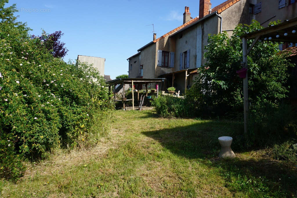 Maison de village entre Marcigny et Le Donjon - photo 4