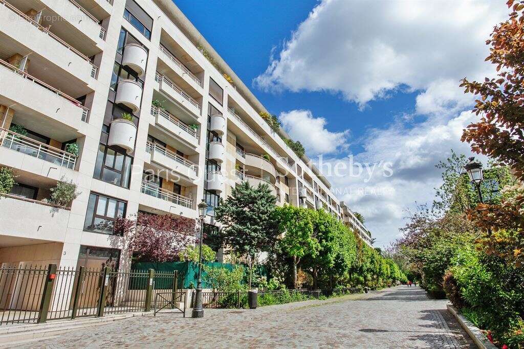 Appartement à LEVALLOIS-PERRET