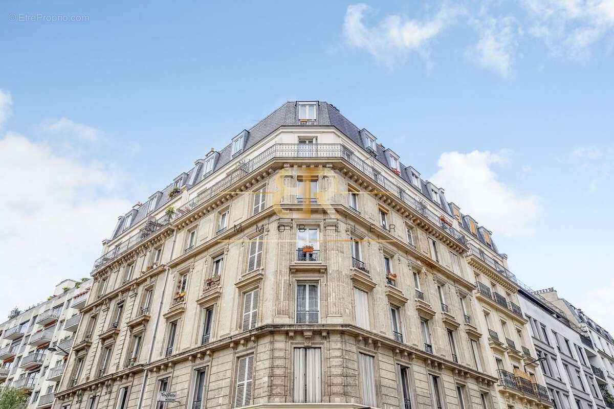 Appartement à PARIS-18E