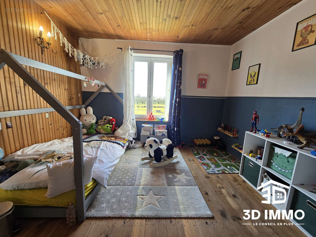 Maison à AVESNES-SUR-HELPE