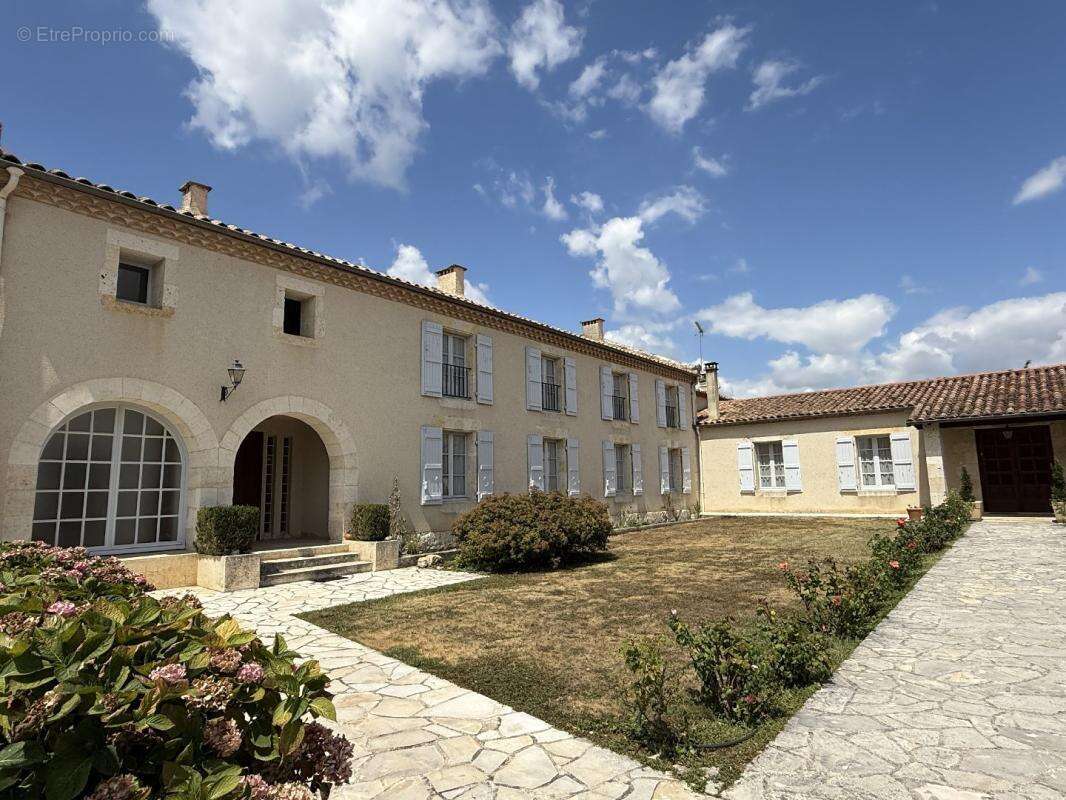 Maison à LA ROMIEU