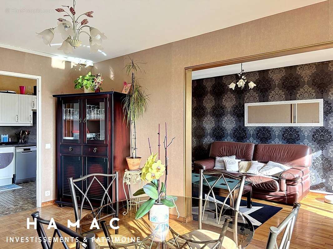 Appartement à TASSIN-LA-DEMI-LUNE