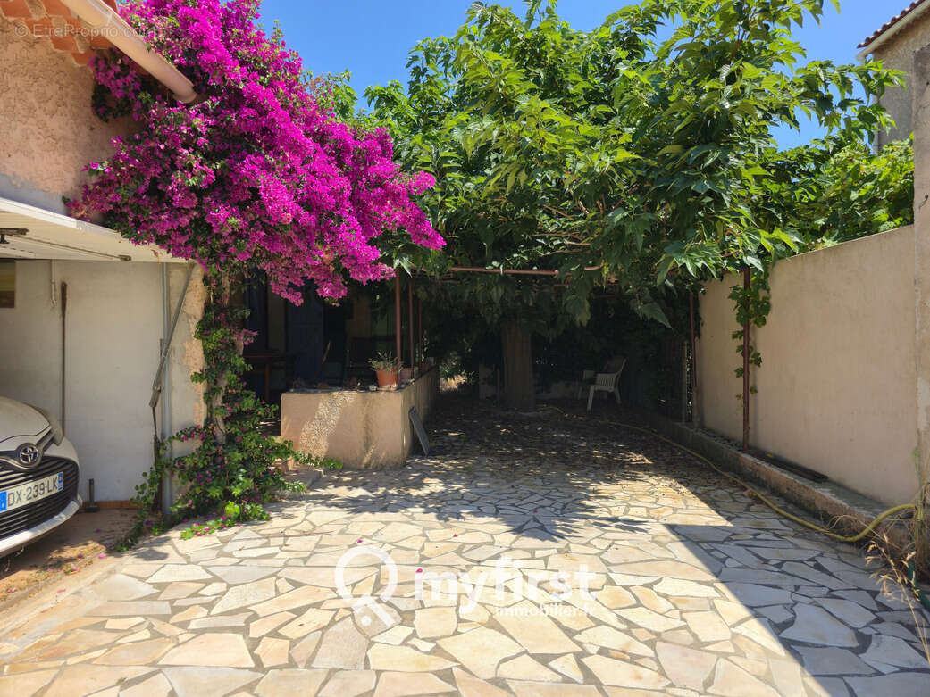 Maison à SIX-FOURS-LES-PLAGES