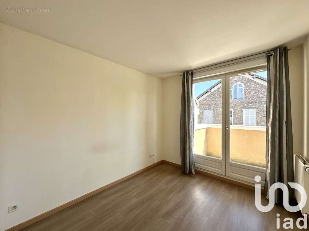 Photo 5 - Appartement à SAINT-GERMAIN-LES-CORBEIL