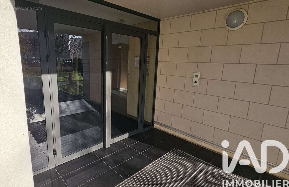 Photo 8 - Appartement à SAINT-CYR-SUR-LOIRE