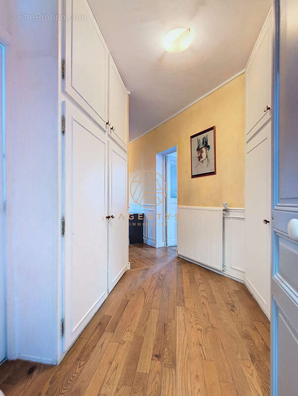 Appartement à SAINT-MAUR-DES-FOSSES