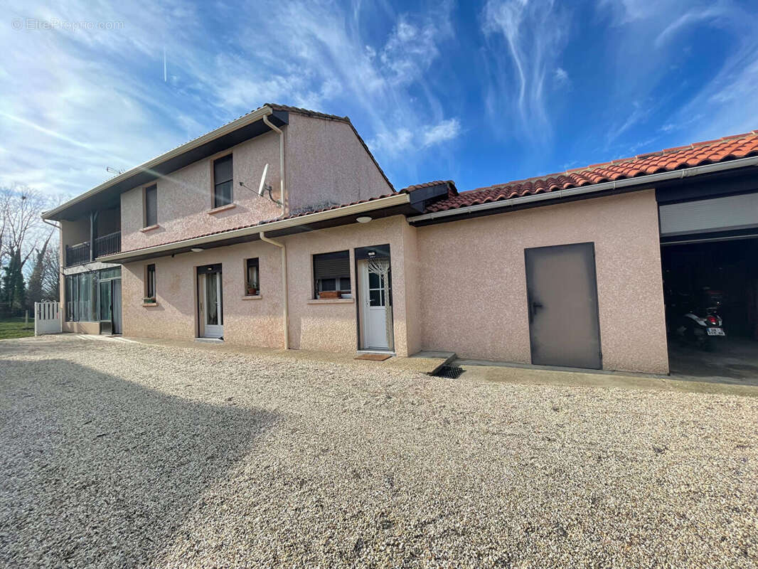 Maison à CASTELSARRASIN