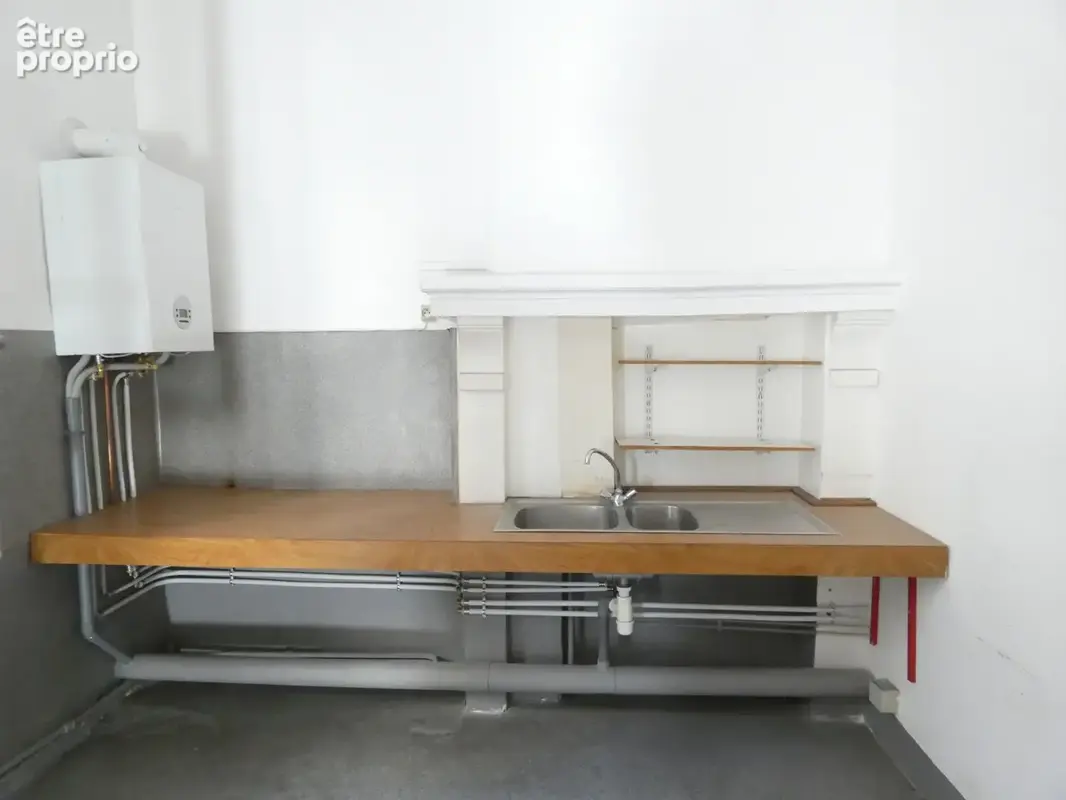 Alès centre ville grand appartement au premier étage - photo 5
