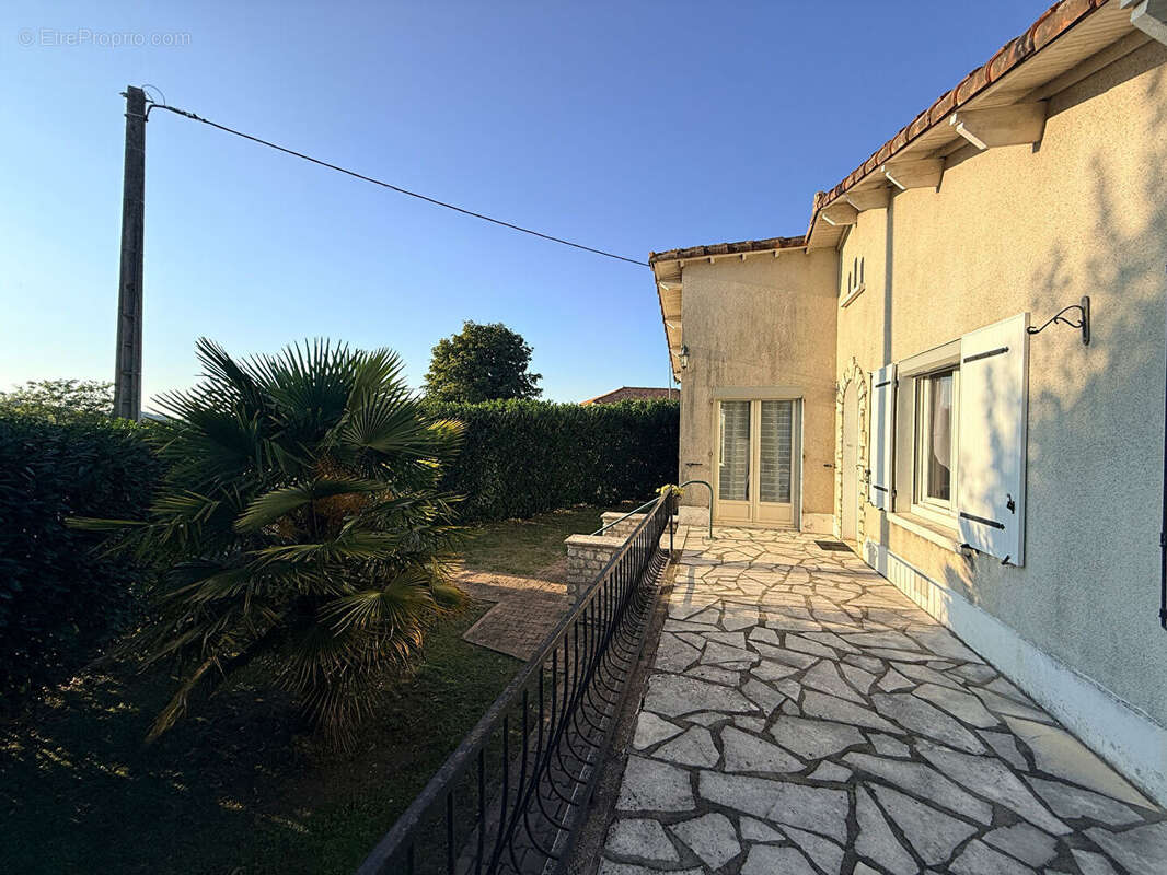 Maison à LA ROCHEFOUCAULD