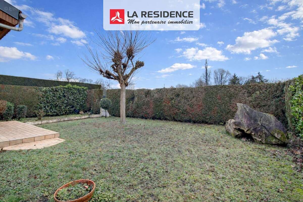 Maison à SAINT-ETIENNE-DU-ROUVRAY