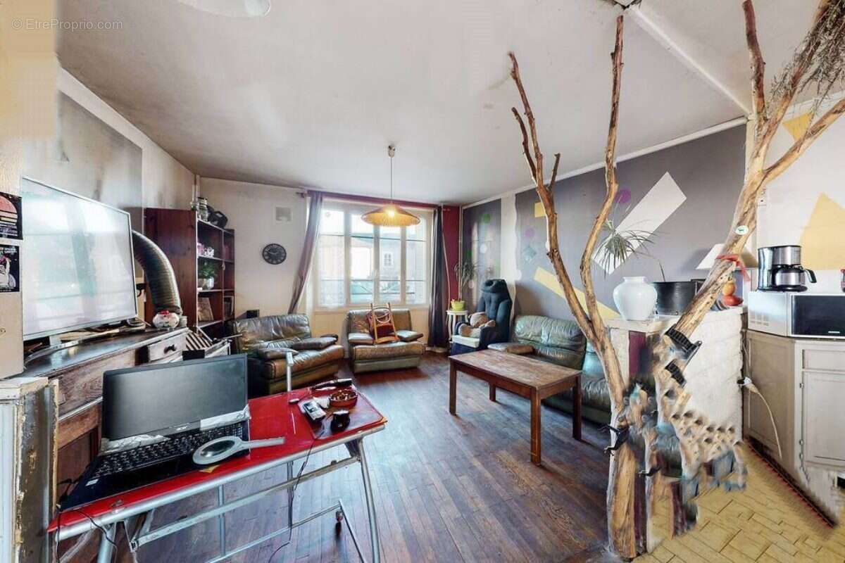 Maison à LA SOUTERRAINE