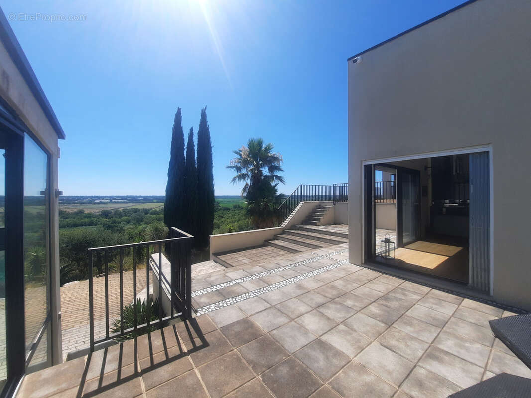 Maison à SAINT-GILLES