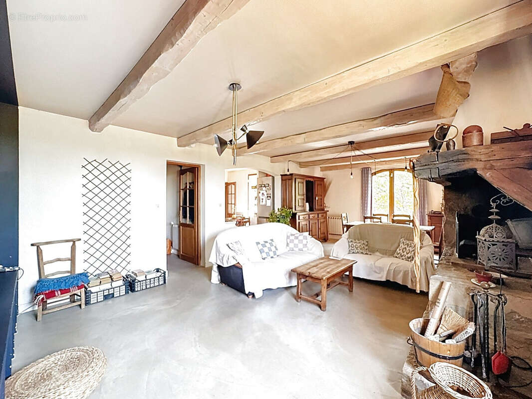 Maison à PUYLOUBIER