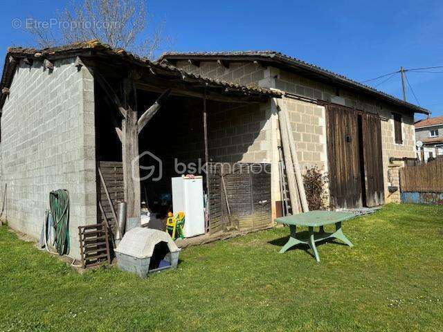 Maison à PORCHERES