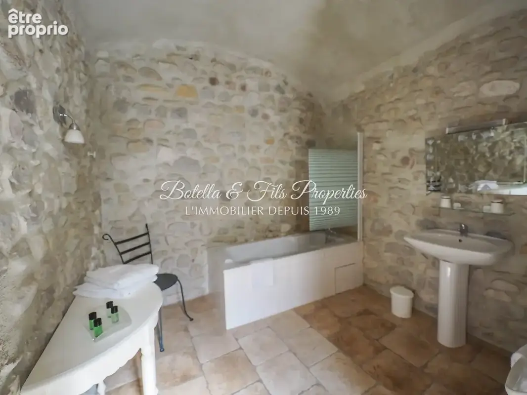 Maison 7 pièces 315 m² à vendre à Barjac (30430) - photo 13