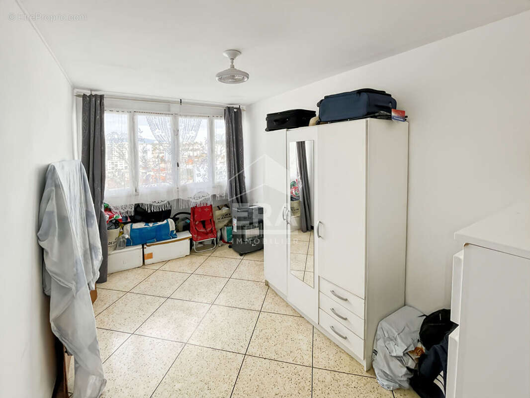 Appartement à MARSEILLE-3E