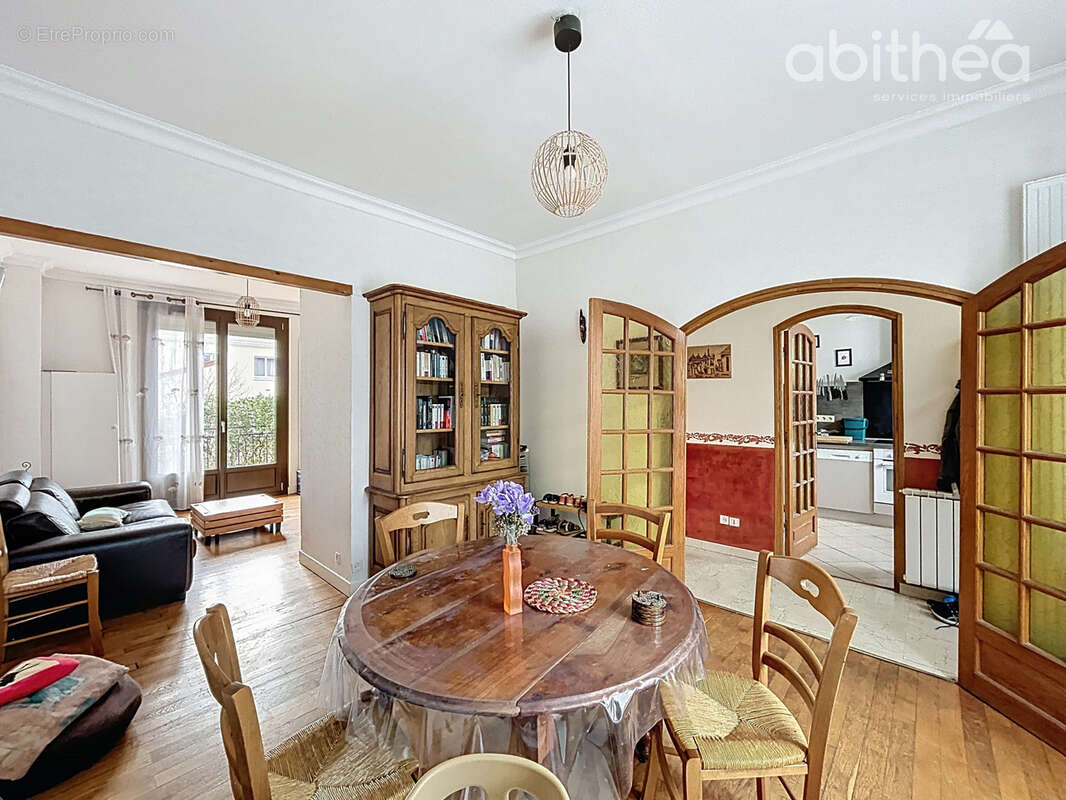 Maison à CHOISY-LE-ROI