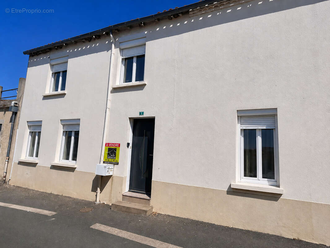 Maison à BRESSUIRE