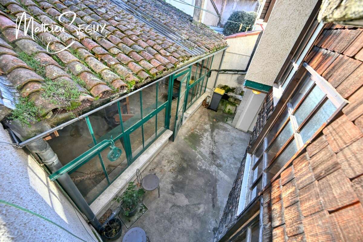 Ancienne maison du menuisier avec son atelier au coeur du village de Millery - photo 31