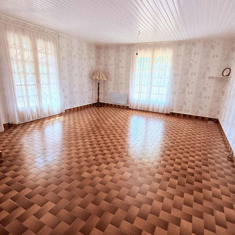 Maison à SAINT-LOUBES