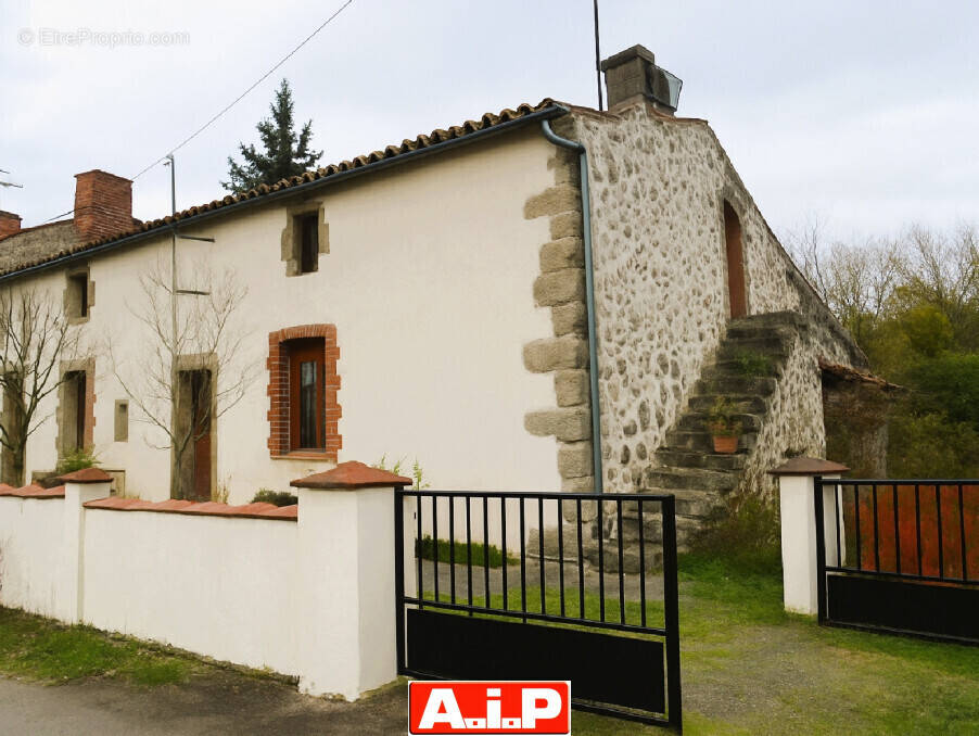 Maison à LA MEILLERAIE-TILLAY