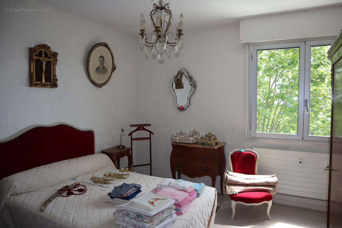 Exclusif - cauderan - parc bordelais - t5 avec grand balcon - cave et parking - photo 5