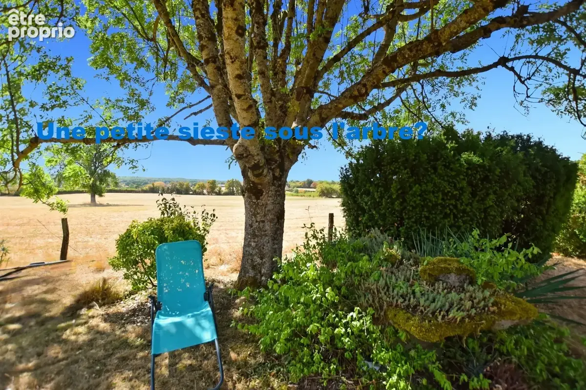 Maison en pierres de 120 m2 avec 5112 m2 de terrain SAINT EMILAND (71) - photo 2