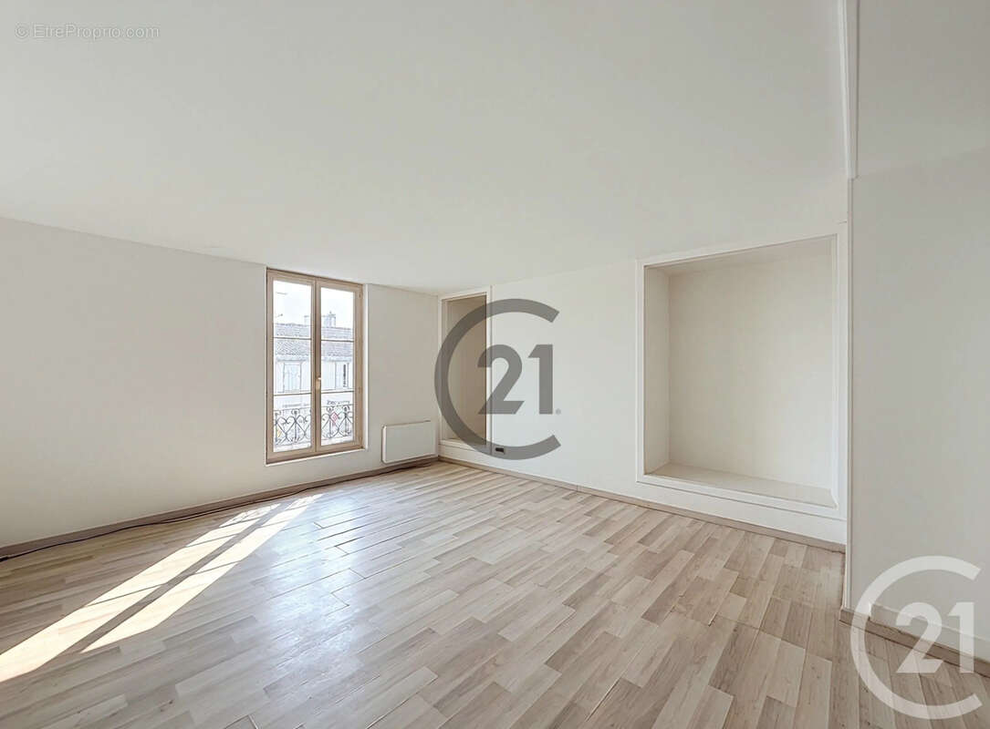 Appartement 61 m² à Troyes  - photo 2