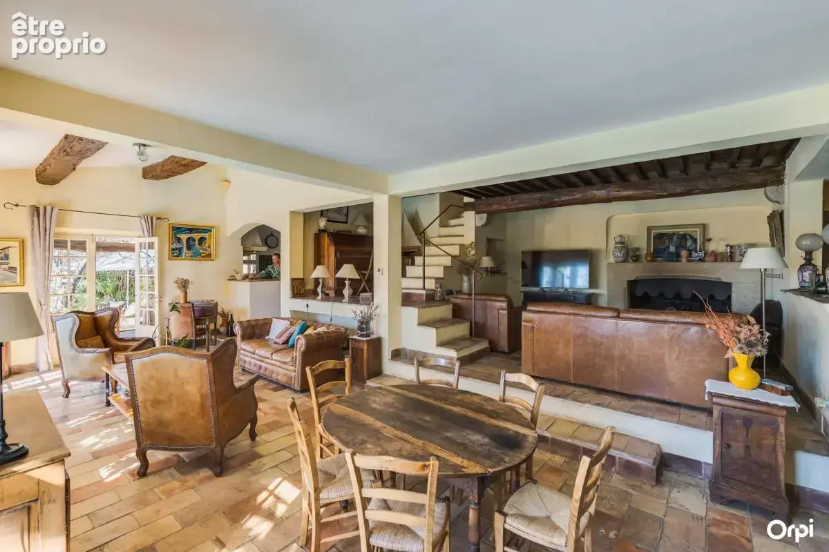 Cassis — propriété d’exception 266 m², vue mer et cap canaille - photo 8