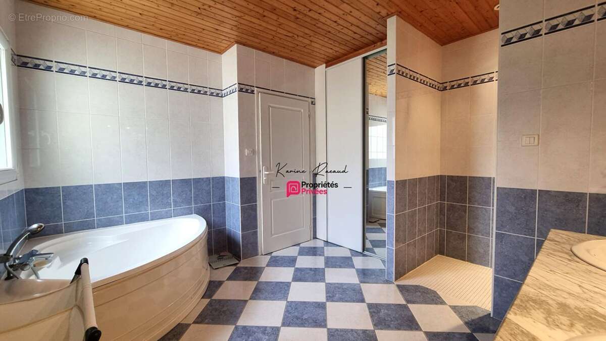 Maison à SAINT-FLORENT-DES-BOIS