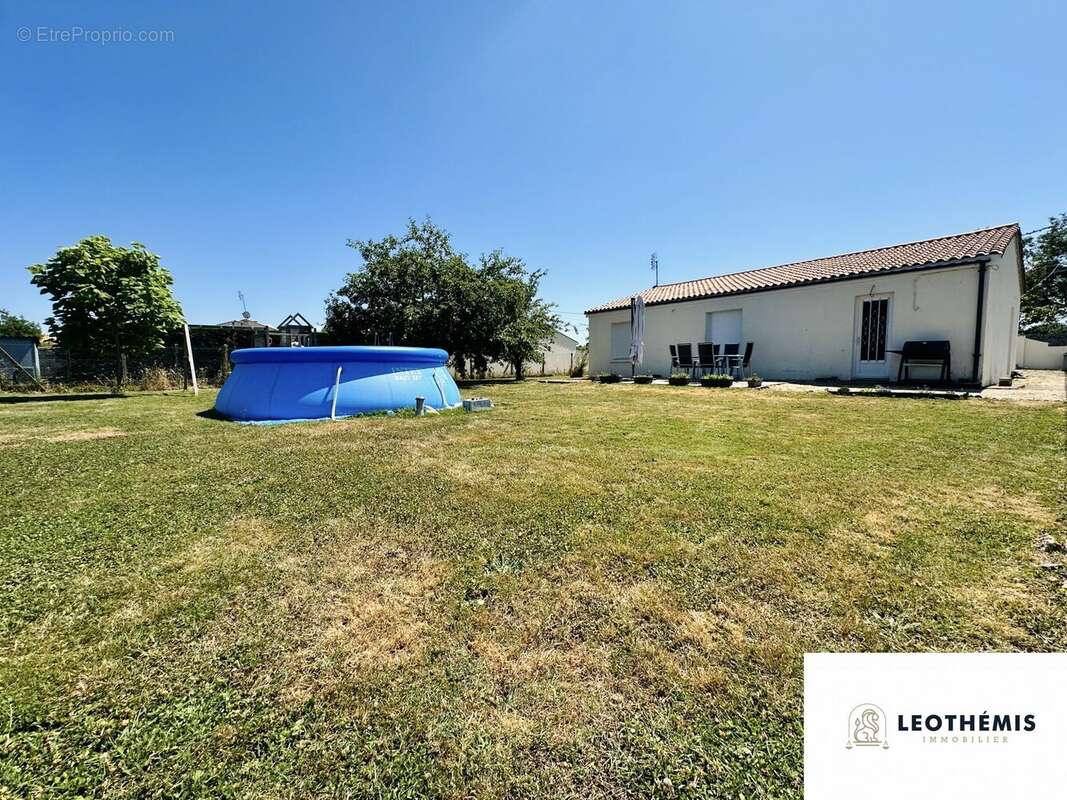 Maison à SAINT-JUST-LUZAC