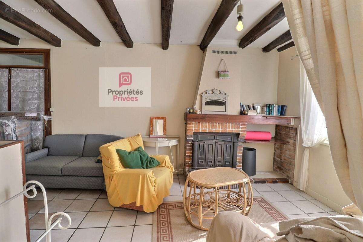 Grande maison de bourg de 193 m2 - 1 logement indépendant avec nombreuses et grandes dépendances - photo 11