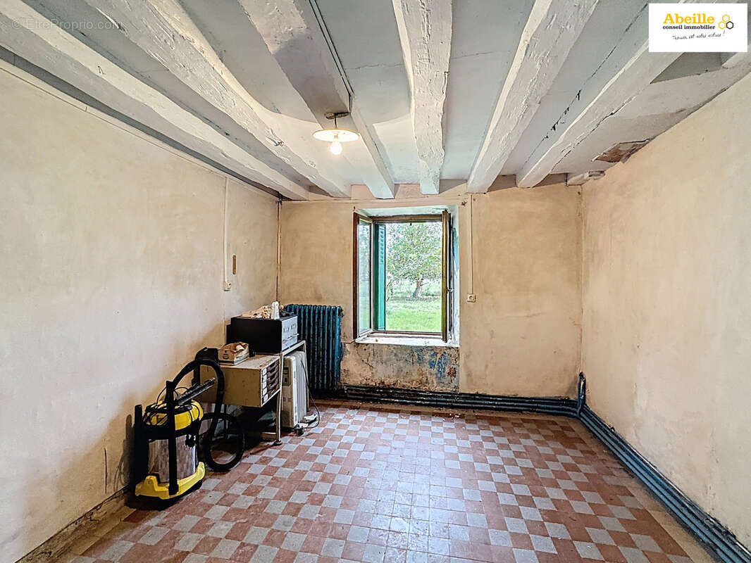 Maison à SAINT-MAURICE-MONTCOURONNE