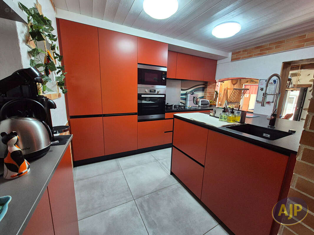 Maison à SAINT-CHRISTOPHE-DU-LIGNERON