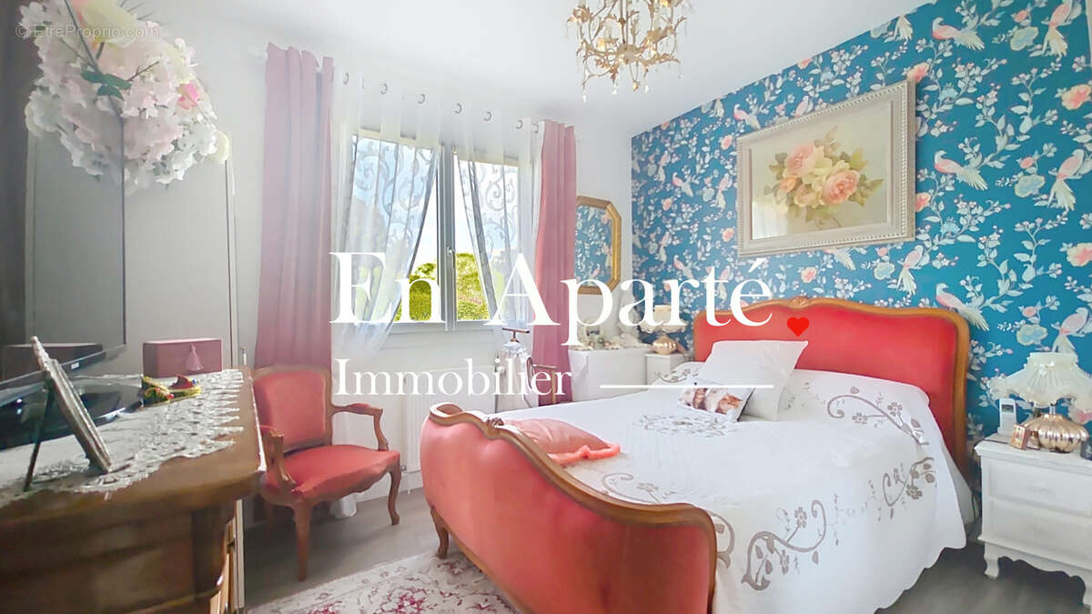 Appartement à DONVILLE-LES-BAINS