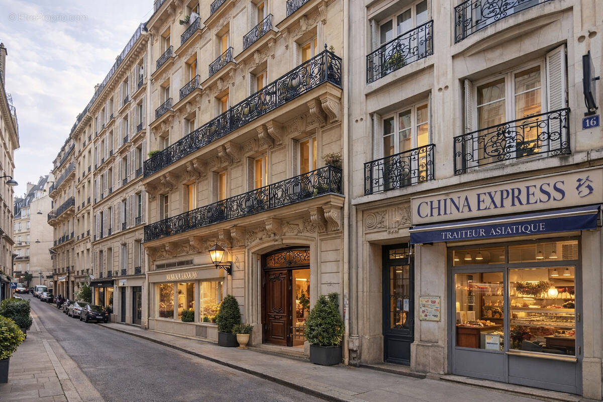 Appartement à PARIS-8E