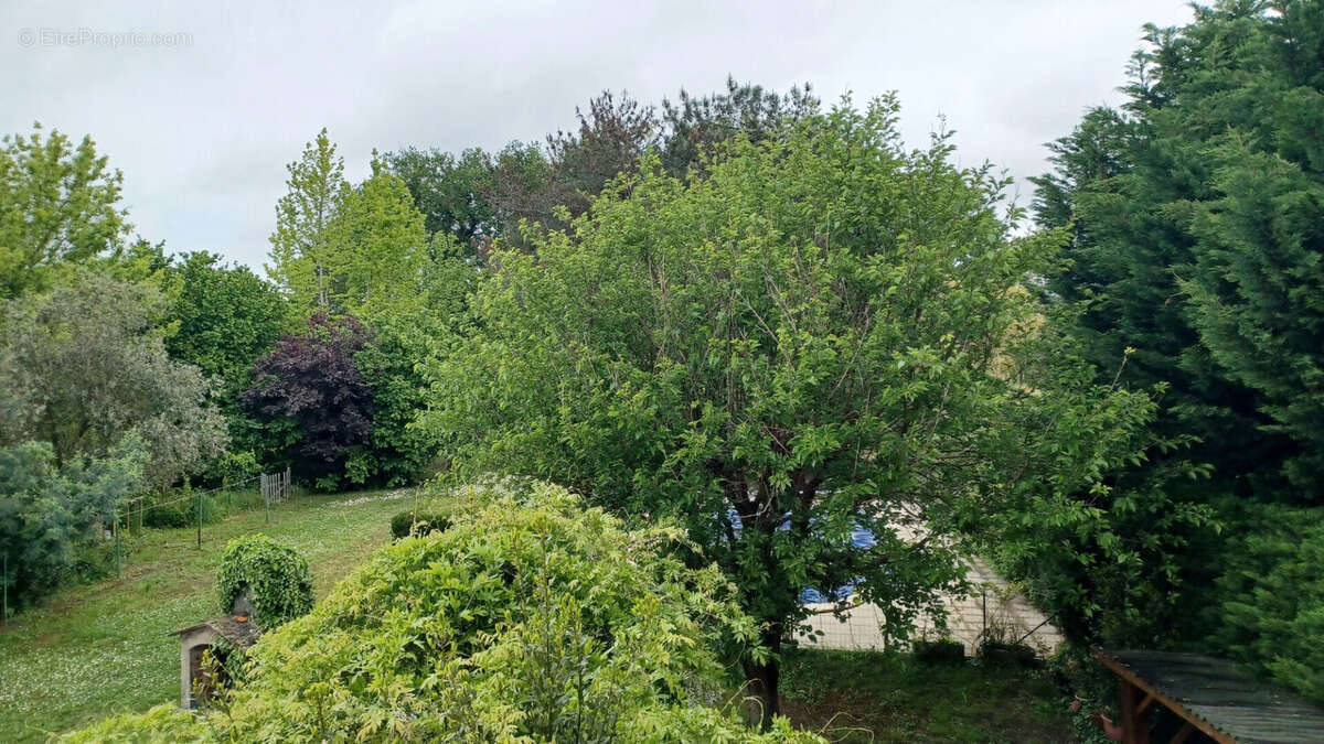 Maison à AMBARES-ET-LAGRAVE