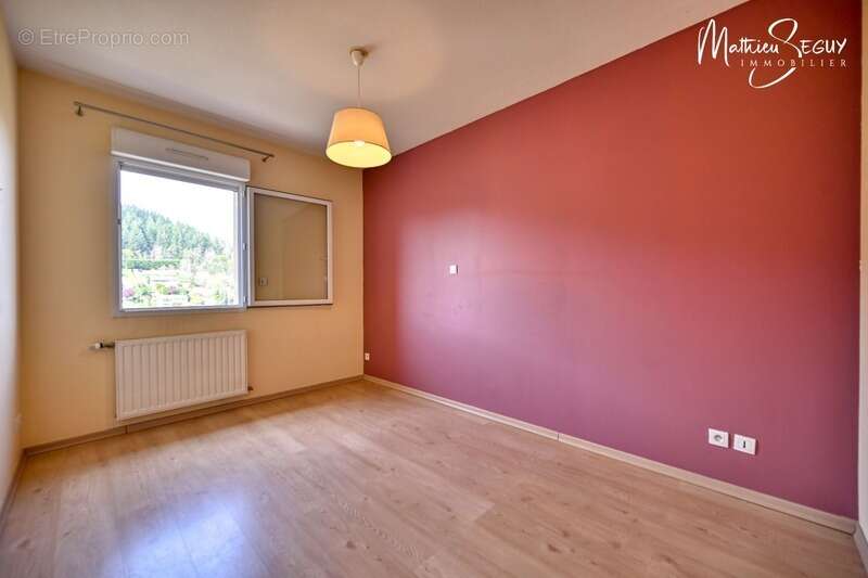 Appartement à THURINS