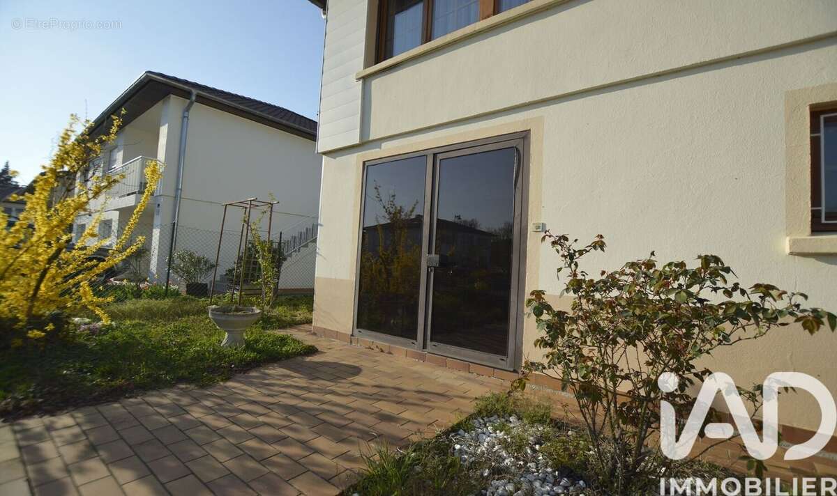 Maison 115 m² à Moulins-Les-Metz  - photo 8