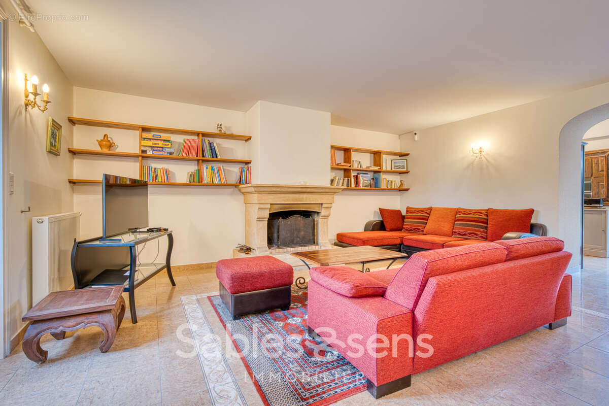 Maison à TALMONT-SAINT-HILAIRE